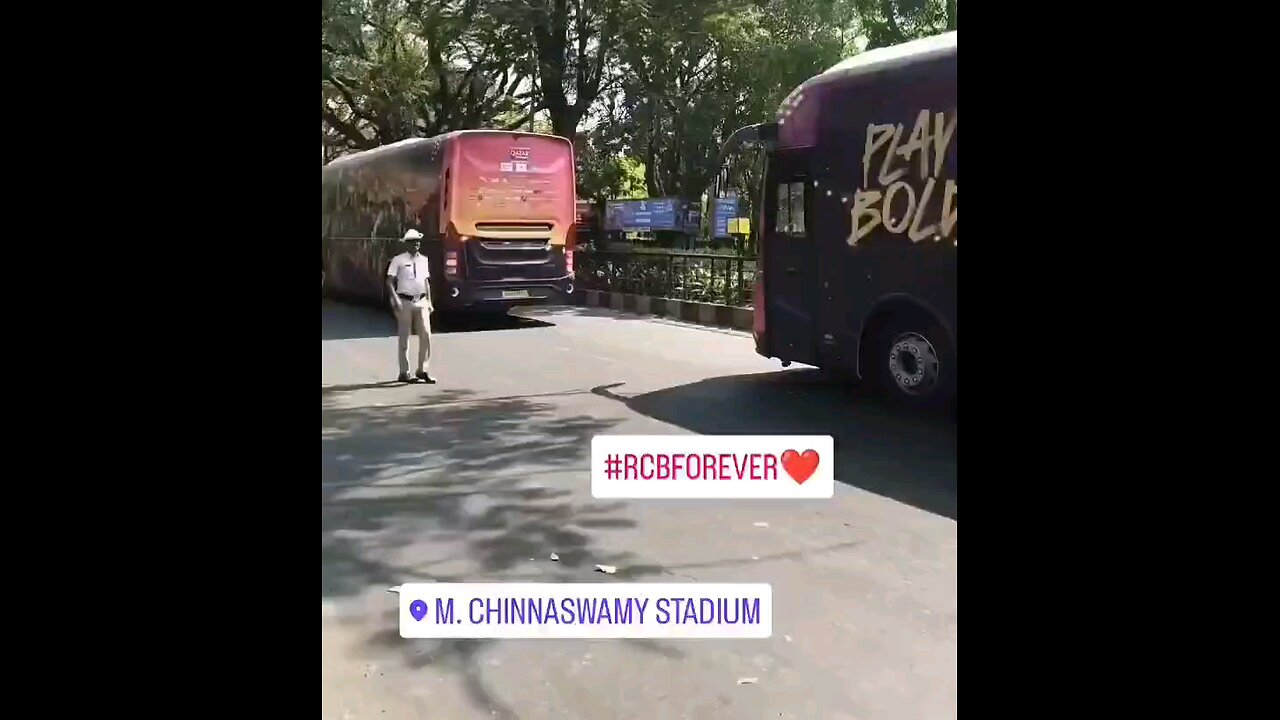 Virat Kohli and Rcb are on the way to Unbox event 🔥🔥 We will show RCB Event live to you FOR