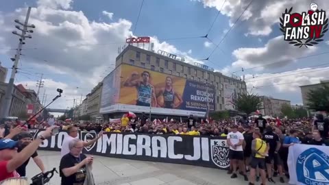 Hundreds of thousands of Polish patriots hit the streets to demand an end to mass migration