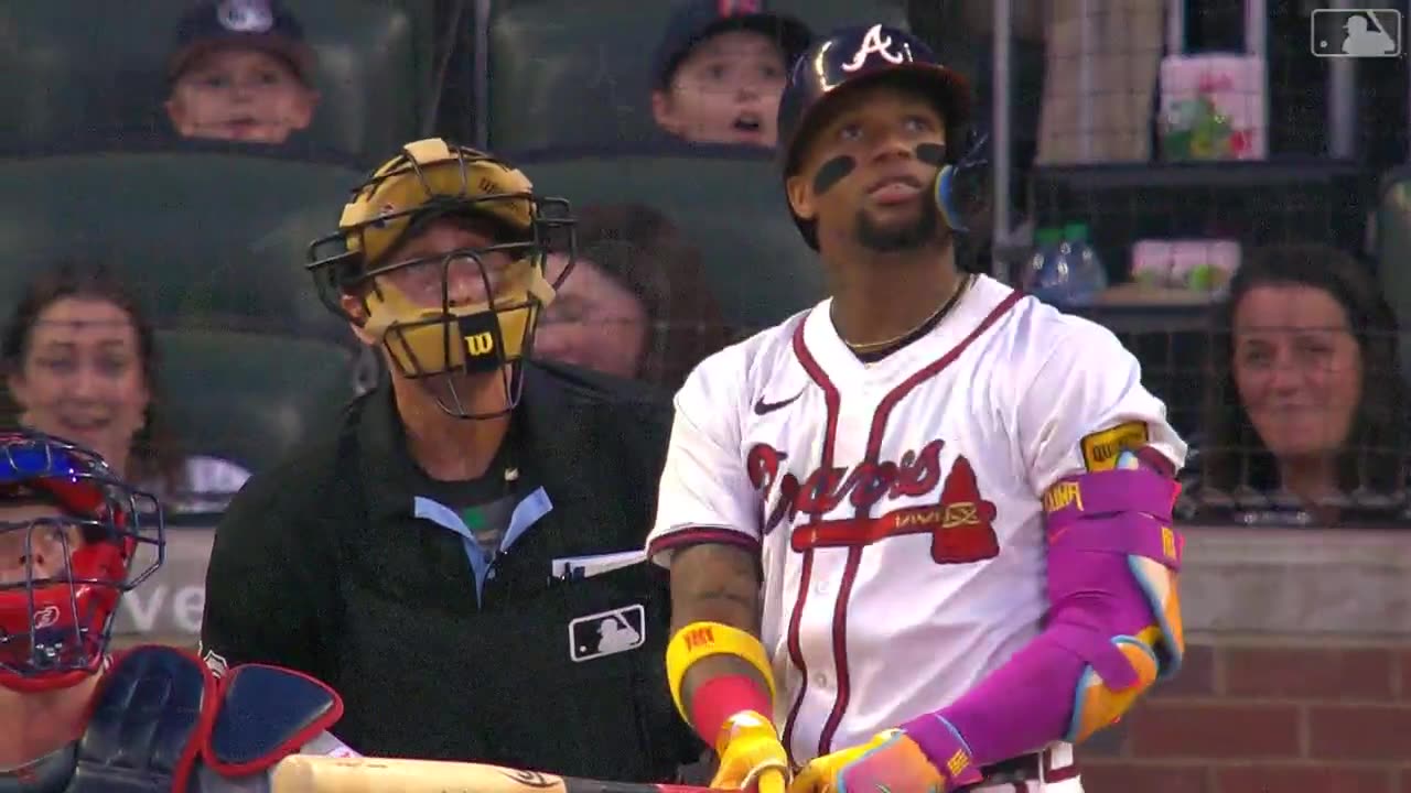 Ronald Acuña Jr. a uno de los 20 bambinazos