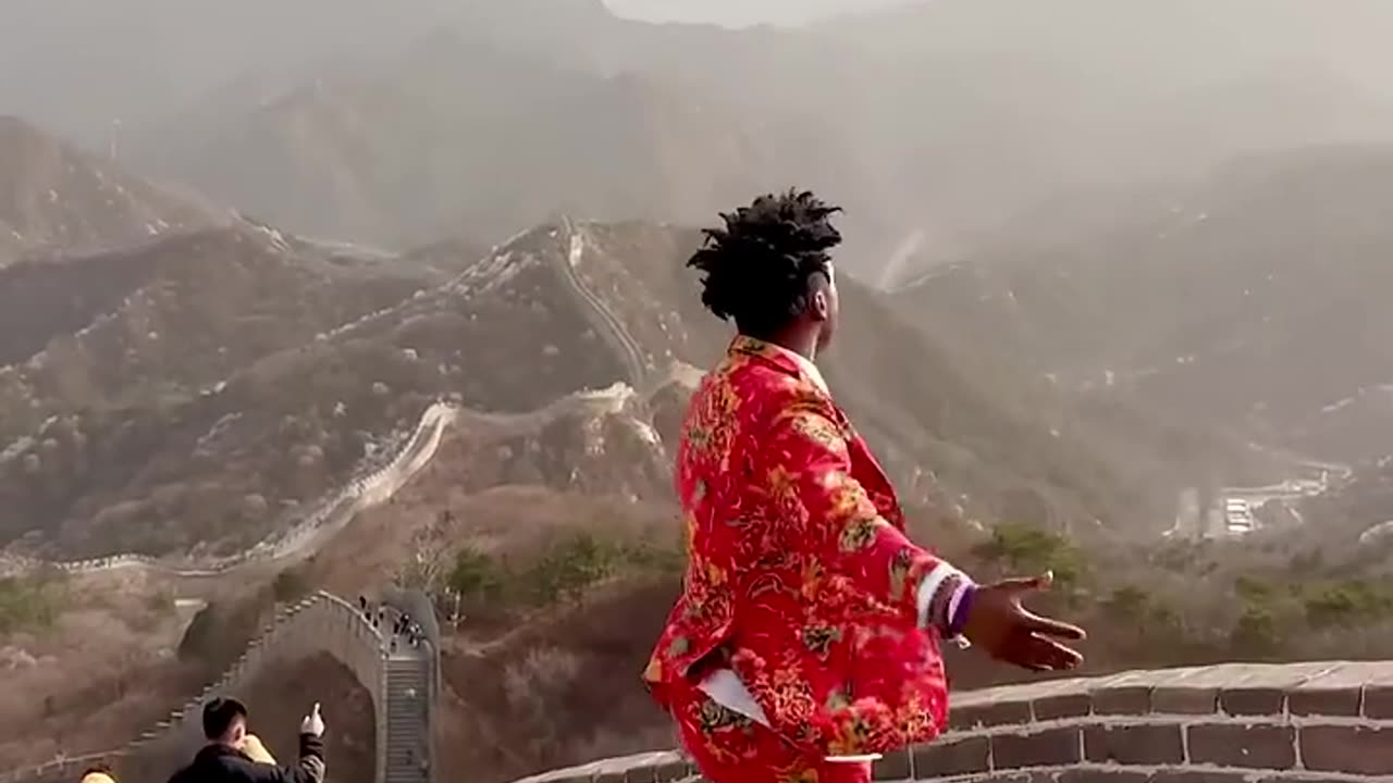 🇨🇳😳 Backflip Off the Great Wall of China?