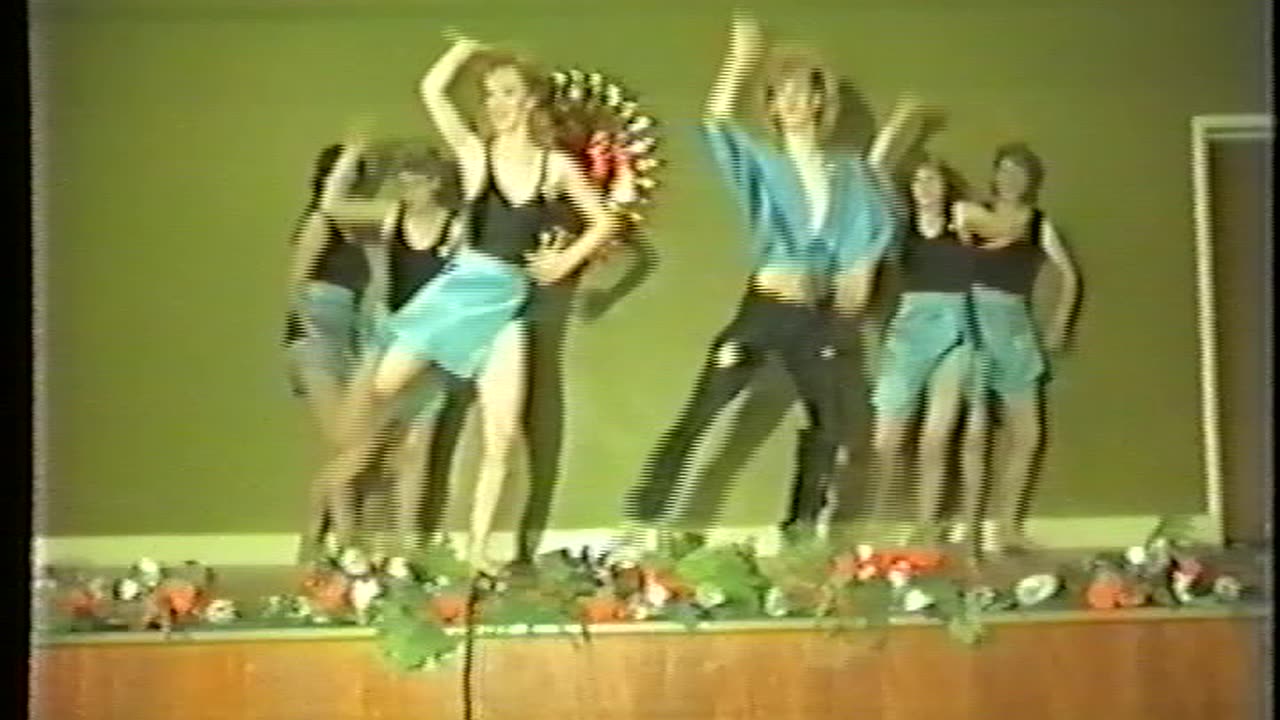 Short dance from Breckland hall show,then British super dance comp 85 (1)