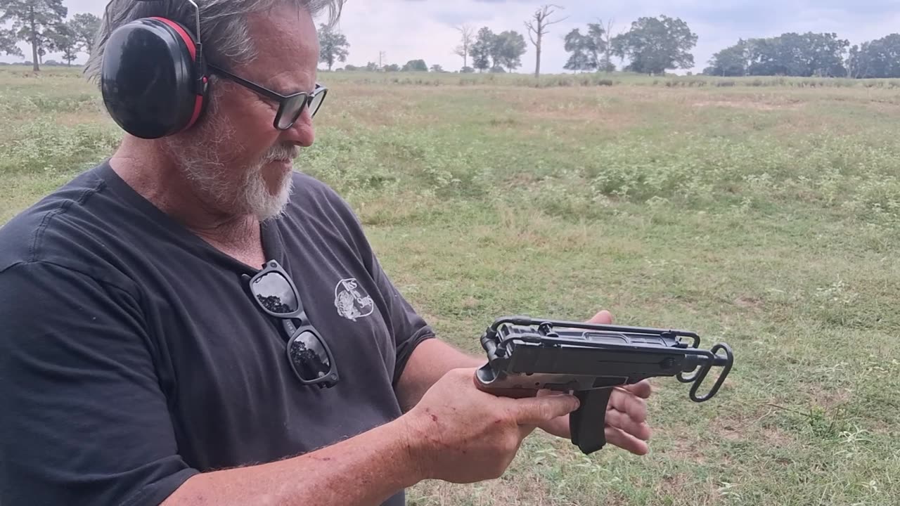 Range day with EMBACH ARMORY (AK F,R,T RPK) IS THAT A SCORPION !!!!