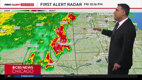Diminishing storms overnight for Chicago, spotty showers and storms possible Saturday