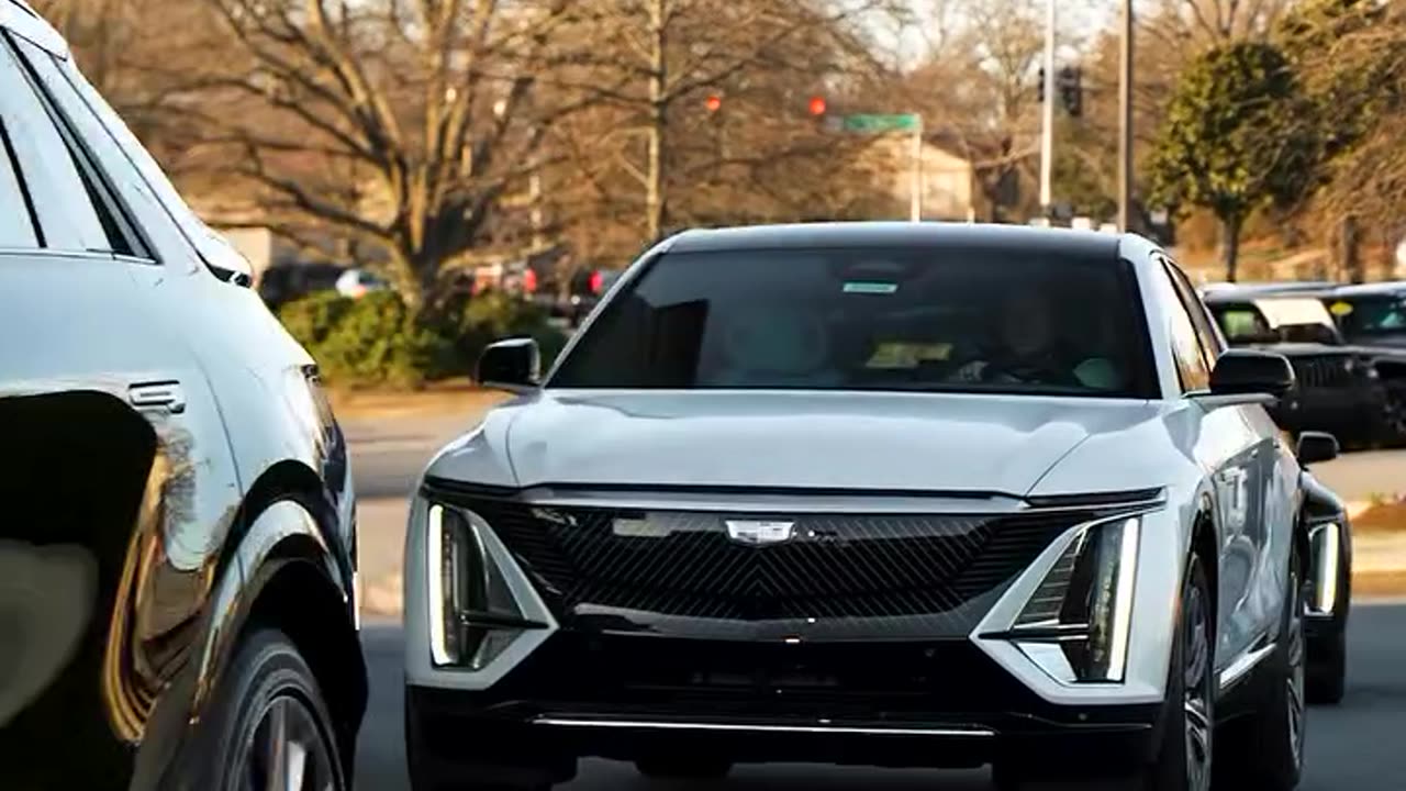 Cadillac Lyriq Caravan