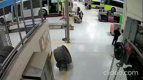 An Electric Bus Falls Off a Hoist Then Thermal Runaway Happens