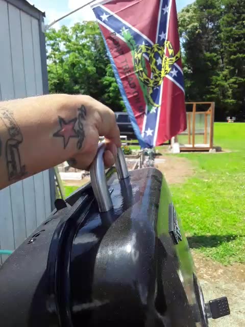 Redneck Briefcase Grill