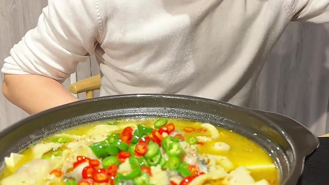 教小徒弟做酸菜鱼 #舌尖上的味道 #抖音美食推荐官