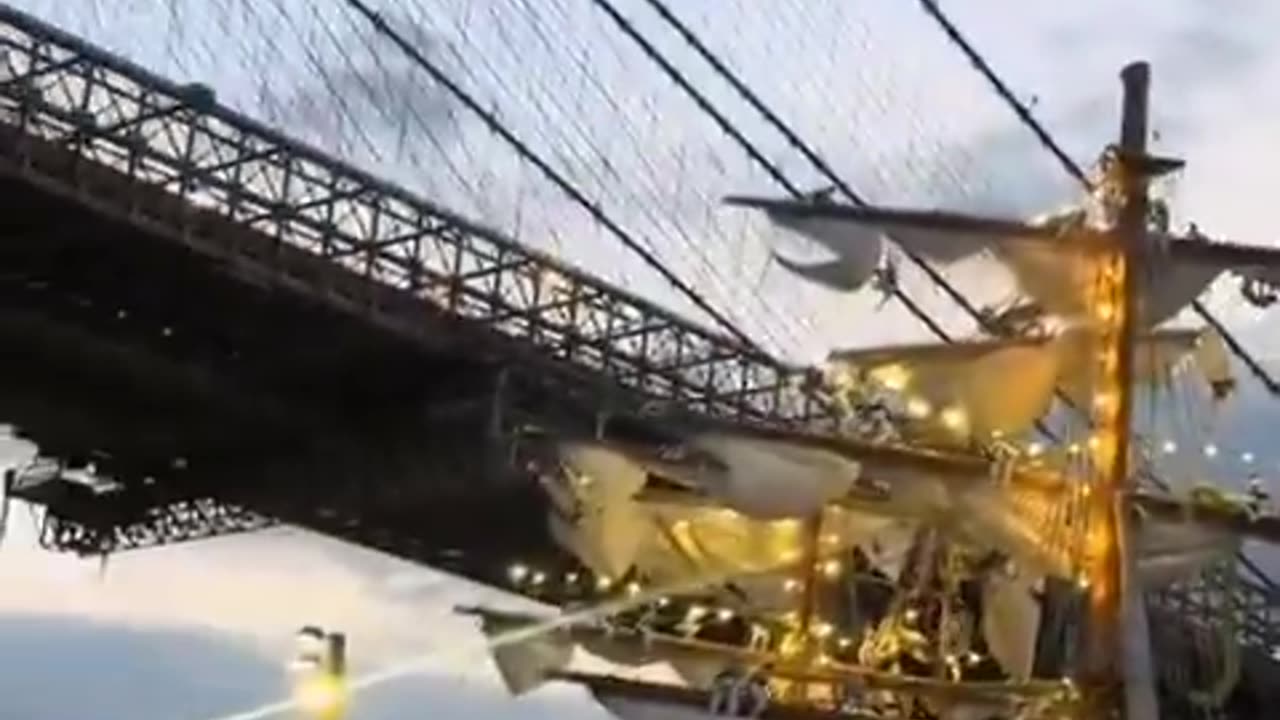 Mexican Ship vs Bridge
