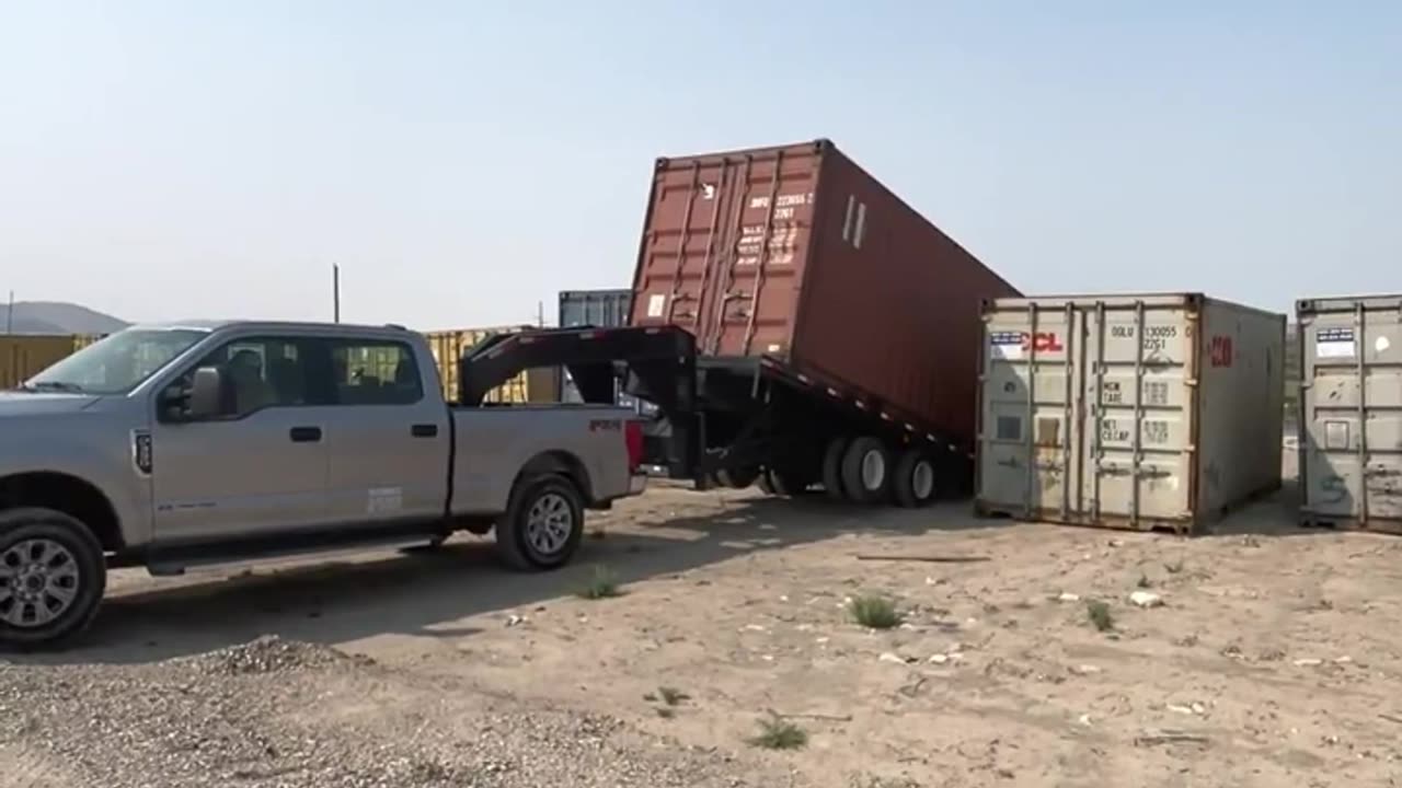 Looking for Top-Notch Container Delivery? We’ll Get It There! 🚛 | USA Containers