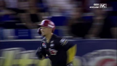 Ildemaro Vargas superó los 10 HR en postemporada