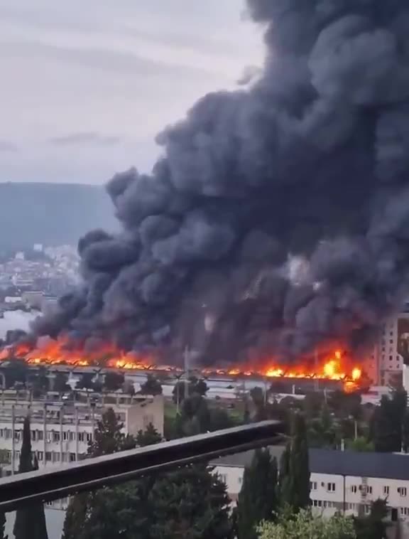 WATCH: Massive fire engulfs market near Railway station in Tbilisi, Georgia Follow