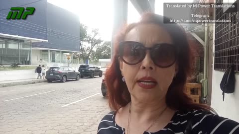 La doctora Liliana Zelada hace entrega del documento notarial ante el Defensor del Pueblo.