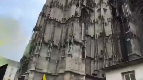 Thousands rally against illegal immigration in Vienna 🇦🇹