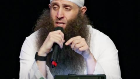 Heart's Connection: Attached to Allah's House