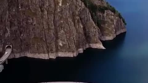 Vidra Dam – Deepest in Romania 🌊 | Barajul Vidra – Priveliște uimitoare în Carpați!