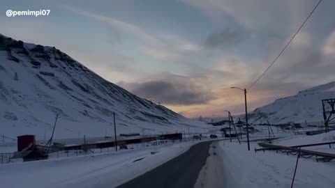 Midnight atmosphere at the poles