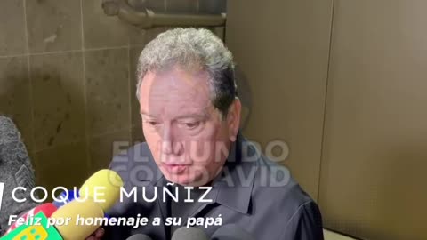 "Cuidando al JEFE de 92 años": Coque Muñiz conmovido por el amor a su padre en histórico homenaje.
