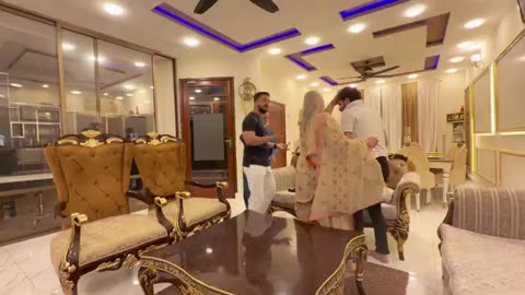 "MAA G KO LAMBE TIME BAAD CHITROL KARWA DIYA! 😂 | Shazi Quit Vlogs"