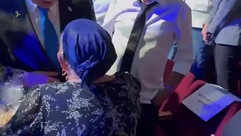 בנימין נתניהו: שמחתי לפגוש בתחילת האירוע במועצה המקומית ירוחם את הגברת שמחה