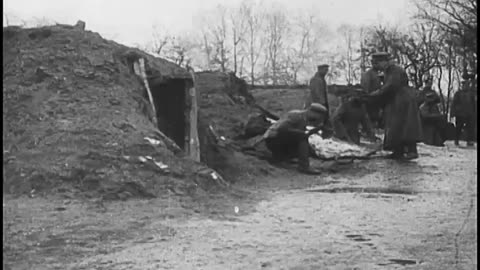 [PATHE NEWSREEL EXCERPTS] - [PATHE NEWSREEL EXCERPTS] - cbs-cbswwi-202