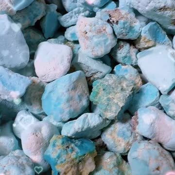 250618-5 Turquoise Rough: Color Blind Box Theater Under Stone Skin