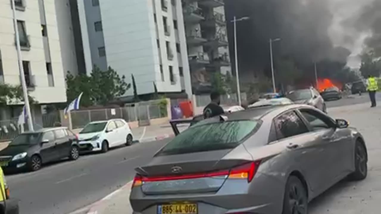 Beersheba Resident Cries Out as Building is Destroyed — Raw Emotional Moment