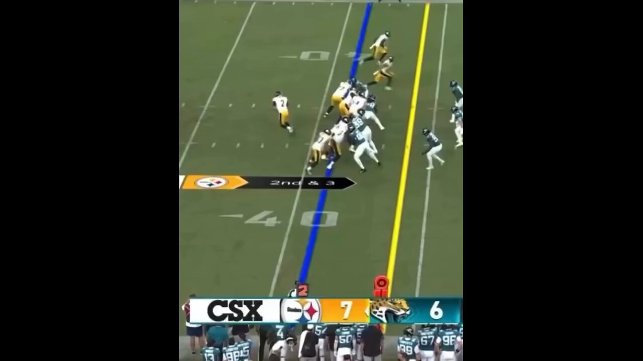 Steelers’ rookie Kaleb Johnson runs over 2nd overall pick, Travis Hunter in their preseason debut!