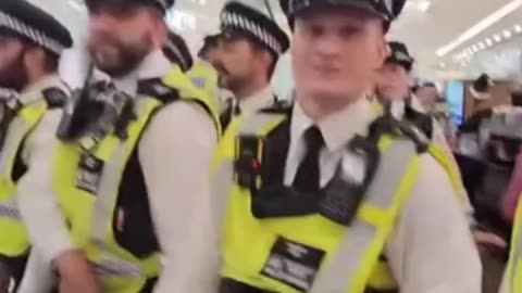 Many of Keir Starmer's police officers have beards.