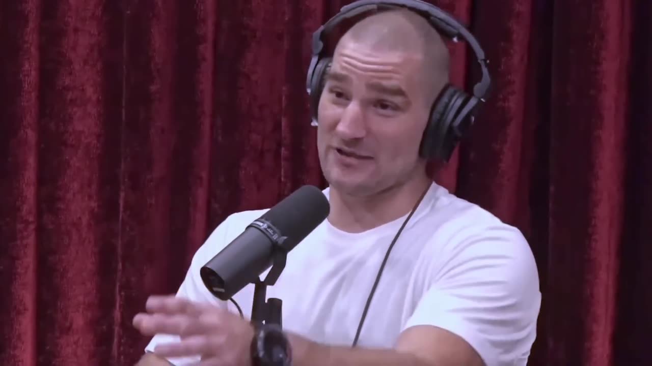 Joe Rogan Trying to Defend Adesanya - Aged Like Milk