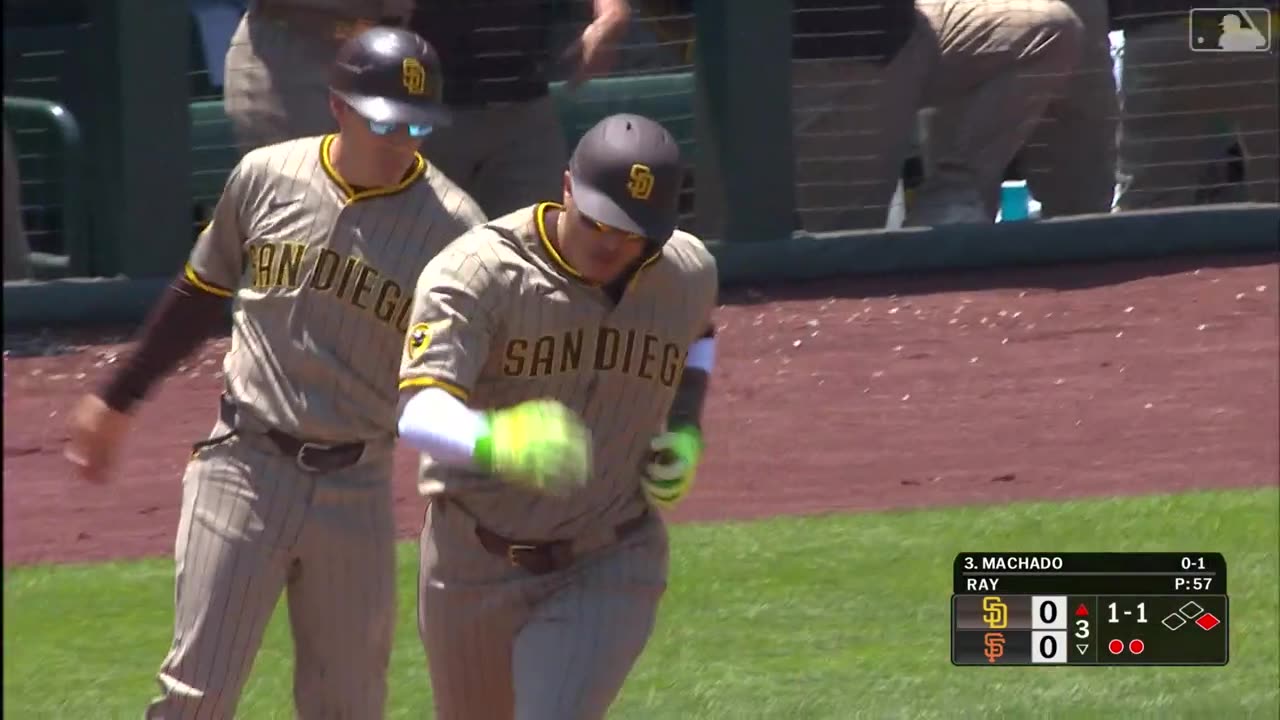 Manny Machado llegó a 350 jonrones en MLB