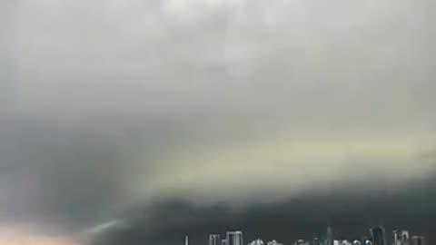 Viral: Dubai Storm Was "Like an Alien Invasion"