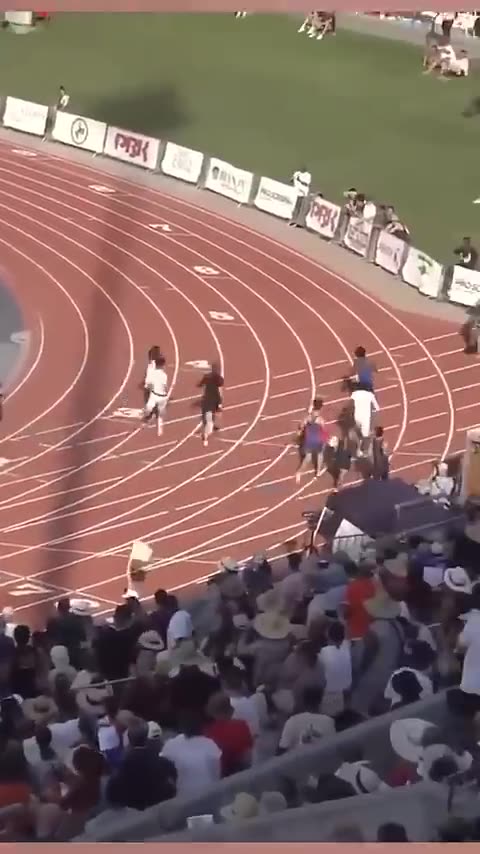 012. A FRESHMAN DID THIS 😳😳 #shorts #trackandfield