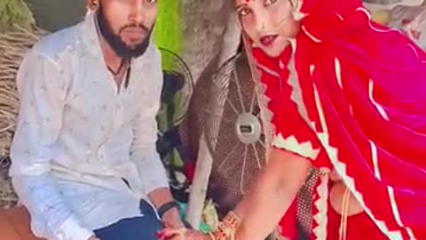 Akhiya ke Nur Bade Hain