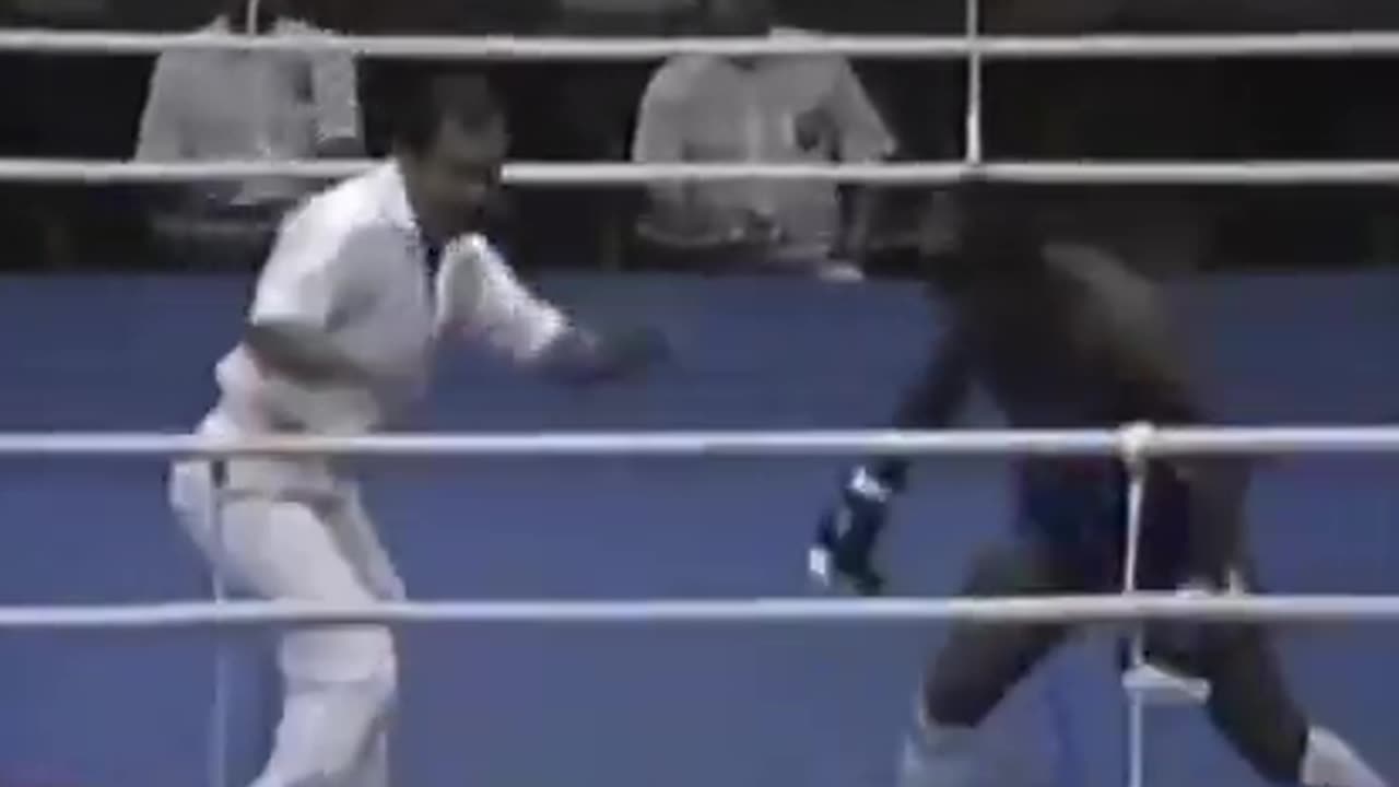 15 year old Mike Tyson vs Joe Cortez (1981). 8-second knockout.
