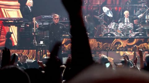 The Bitch Is Back - Elton John (live)