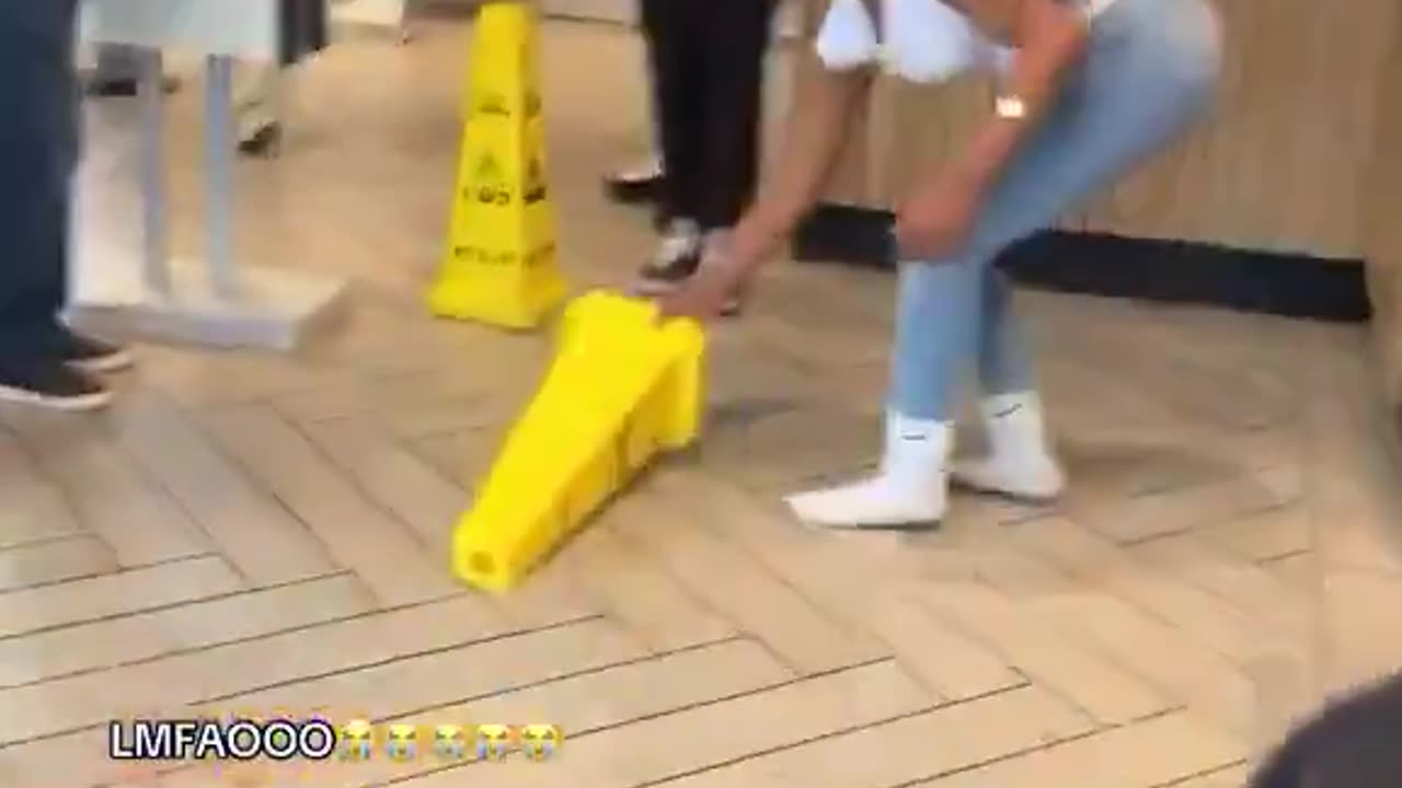 People are crashing out at McDonald’s