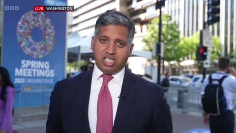 Major US retailers 'warn President Trump of empty shelves' if tariff policies continue | BBC News