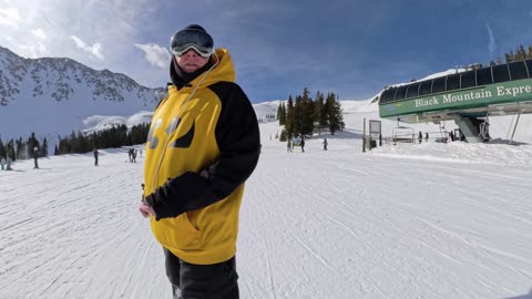 🔥 Snowboarding with Apple Vision Pro Goggles at A-Basin!