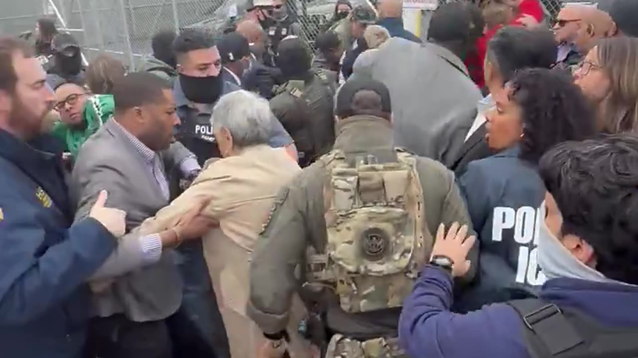 Newark mayor arrested for refusing to leave ICE detention facility