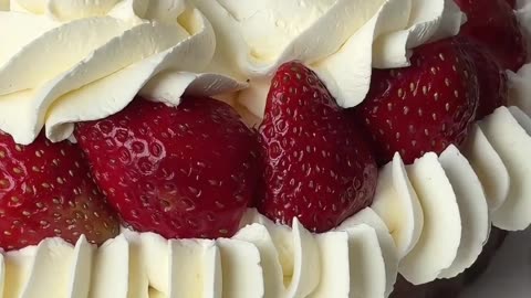 Strawberry Cake 🍓🎂 | Soft, Creamy & Delicious Dessert