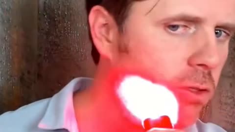 Natural Remedies for Gray Hair: Peptides and Red Light Therapy