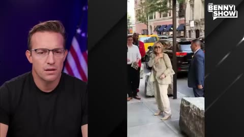 Unrecognizable Bill Clinton SHOCKS Audience After Total COLLAPSE | Bill Stops Speaking, Face Wound