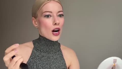 Simple & Fast 5-Minute Makeup for Beginners (Step-by-Step)