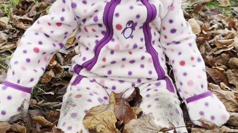 Baby Kayla Plays in the Leaves | Autumn Fun for Toddlers 🍁