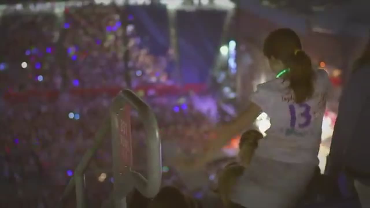 Taylor Swift _ Sparks fly (music video)