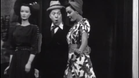 Beautiful Clothes (Make Beautiful Girls) (1942)