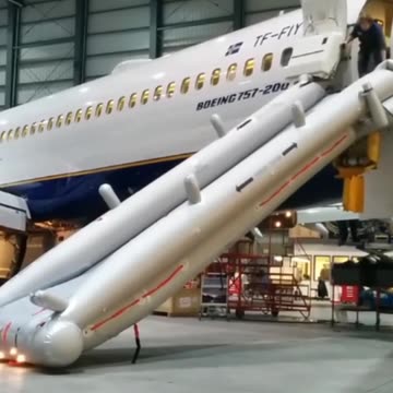 funniest Legendary #B757 Escape Sliding #Aviation #AeroArduino.mp4