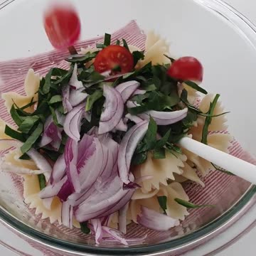 Pack lunch with me 😋 _asmr _lunch _lunchbox _shorts _bentobox _lifestyle _food _satisfying _foodie