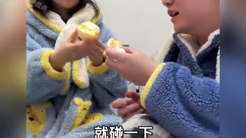 盘点那些女友吃啥他吃啥的铁憨憨，难怪身材这么好 #情侣日常 #女友吃啥我吃啥 #看一遍笑一遍 #搞笑