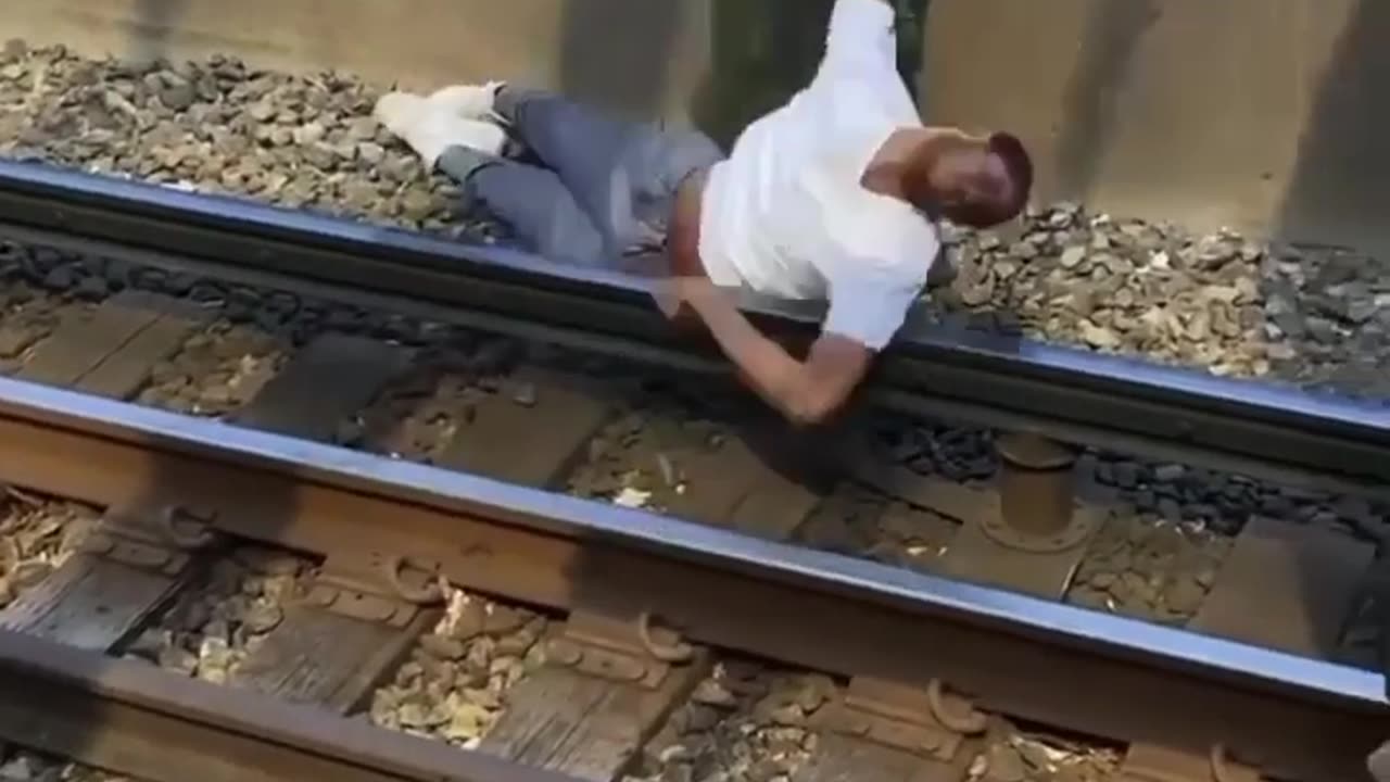 Oh look... an African subway surfer!😂